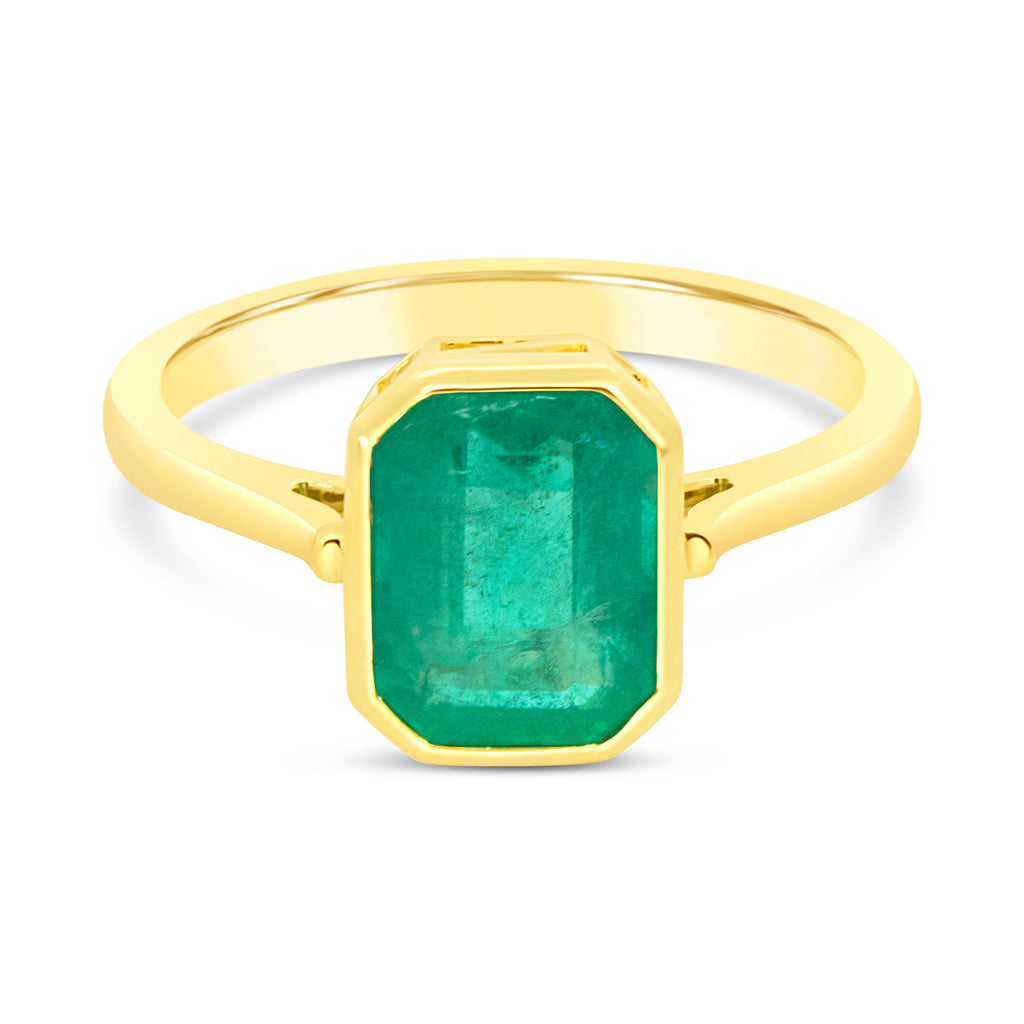 18K Yellow Gold Cushion Radiant Emerald Ring